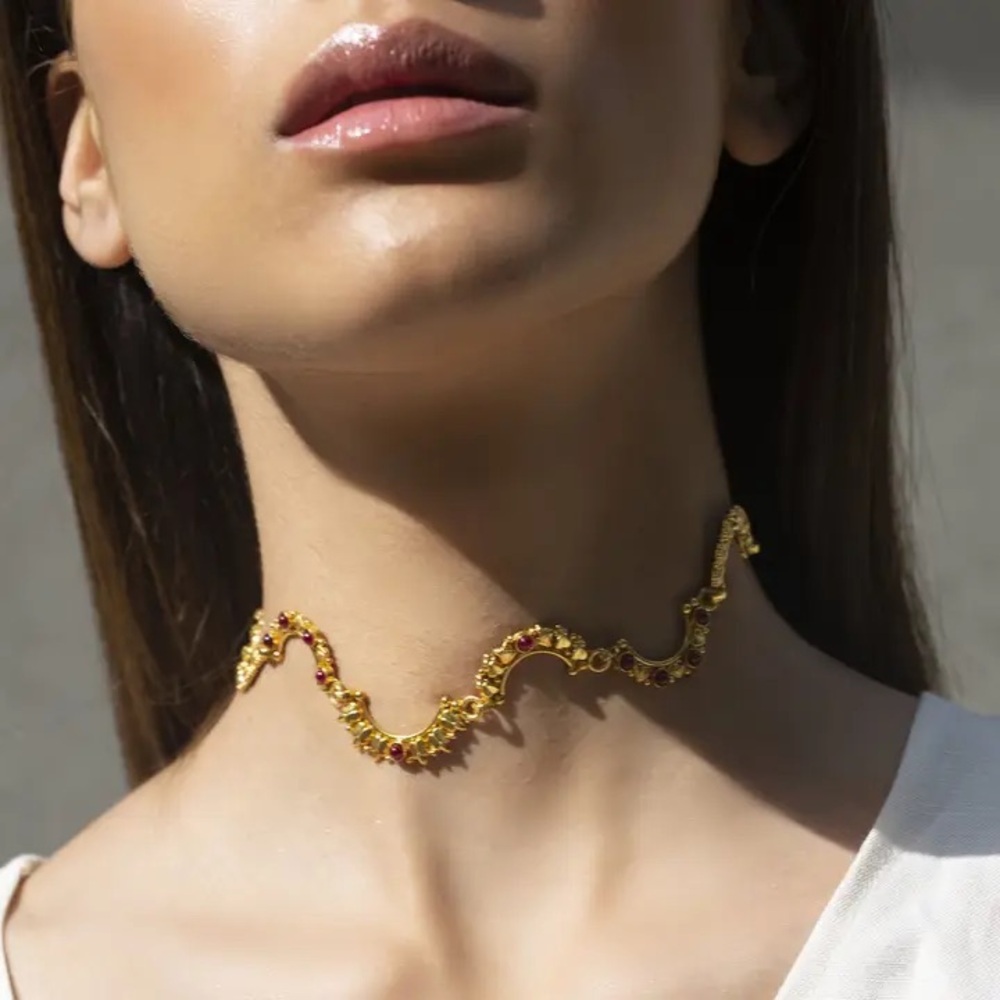 Lynyer Beach Waves Choker Necklace